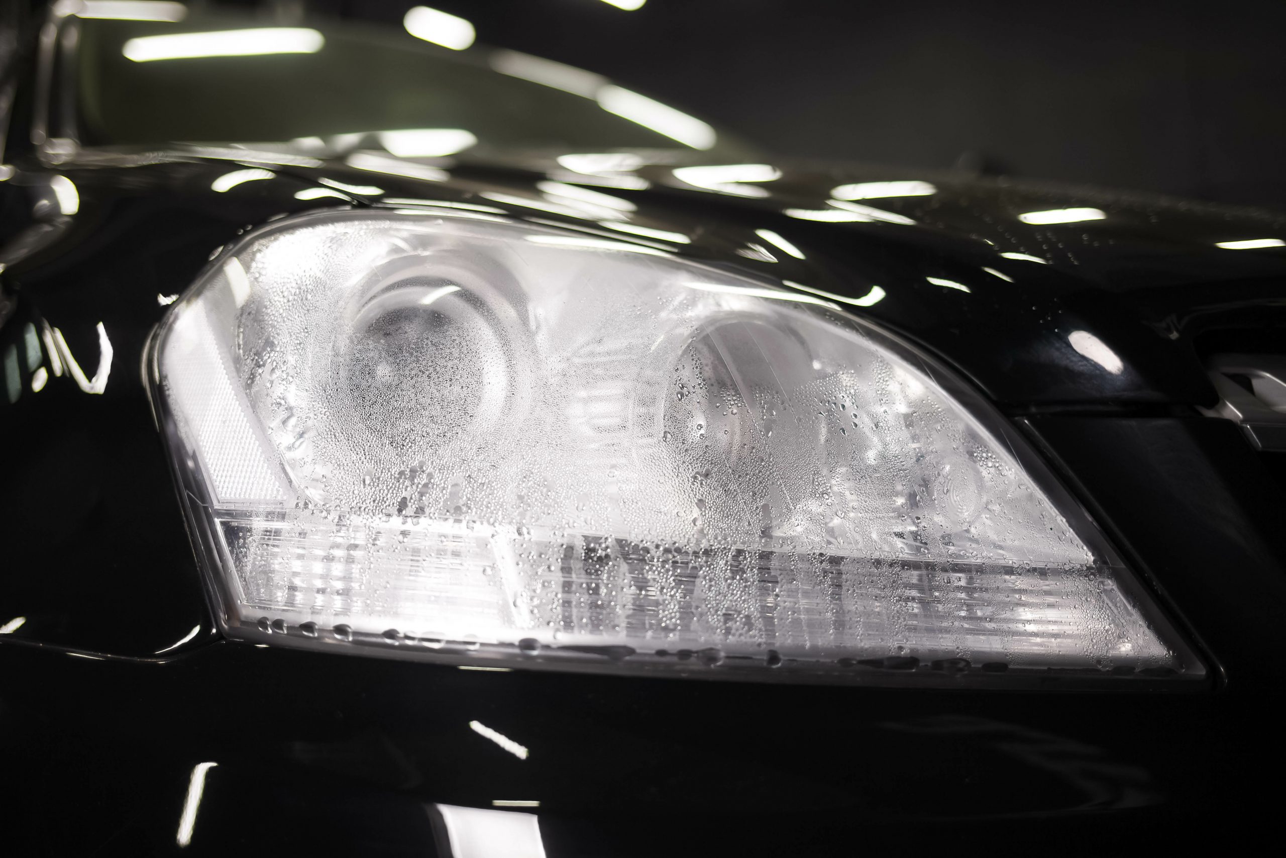 Lighting. Cameras. Action. Prevent Quality and Process Issues with Eigen’s Machine Vision Solution for Automotive Lighting